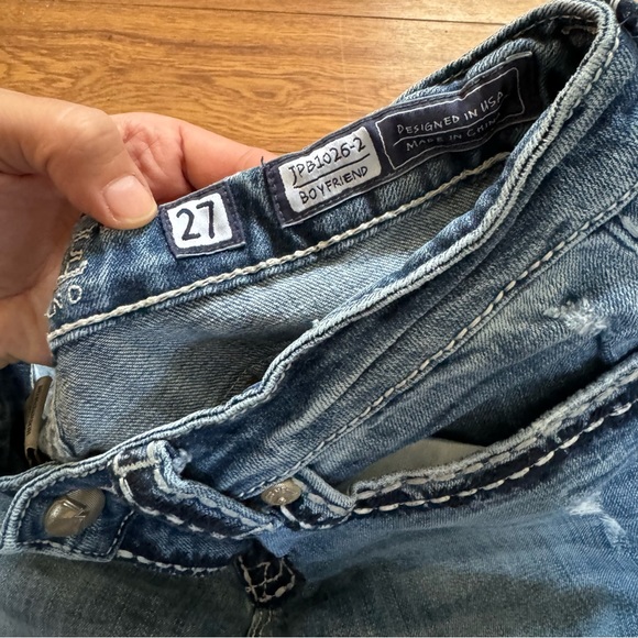 Miss Me 3/4 Length Jeans - Picture 4 of 5